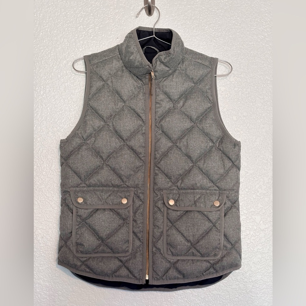 J. Crew Grey Diamond Quilted Down Vest - Women Size Small